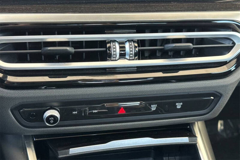 2023 BMW 3 Series 330e