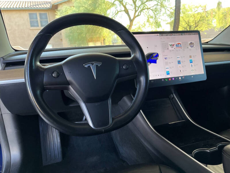 2019 Tesla Model 3 Base photo 8