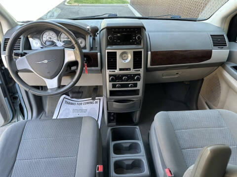 2010 Chrysler Town and Country Touring