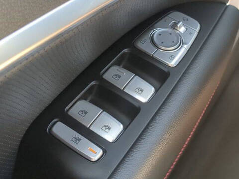 2023 Genesis G70