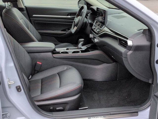 2025 Nissan Altima 2.5 SR