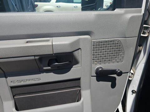 2011 Ford E-Series E-250