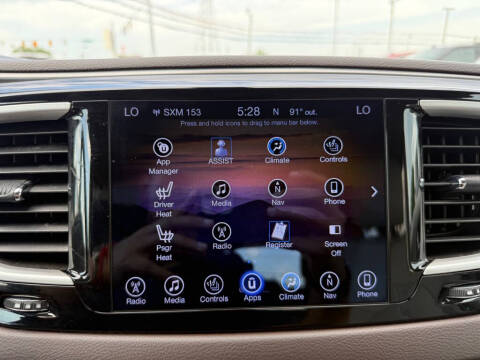 2017 Chrysler Pacifica Touring-L