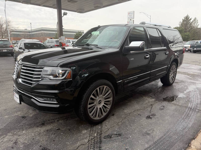 2017 Lincoln Navigator Select photo 4