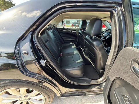2015 Chrysler 300 Limited
