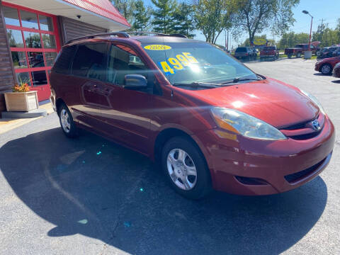 2006 Toyota Sienna LE 8 Passenger