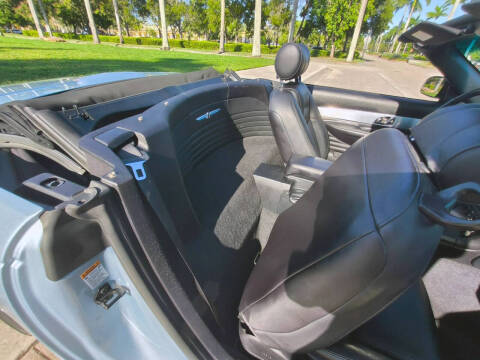 2004 Ford Thunderbird Deluxe