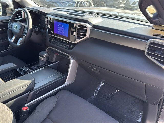 2025 Toyota Sequoia SR5