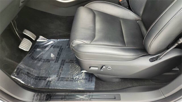 2022 Tesla Model X Plaid