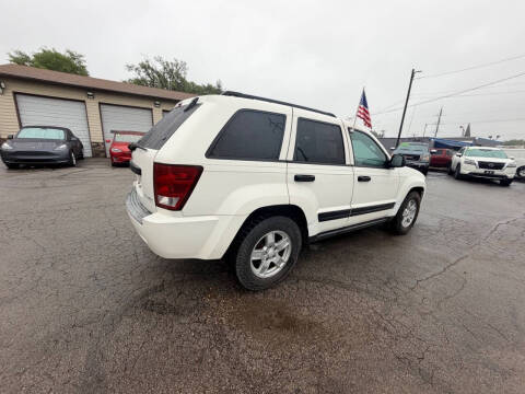2005 Jeep Grand Cherokee Laredo