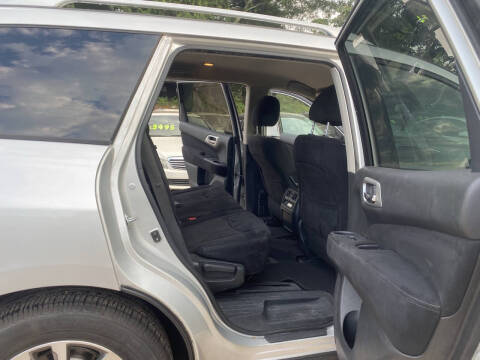 2015 Nissan Pathfinder SV