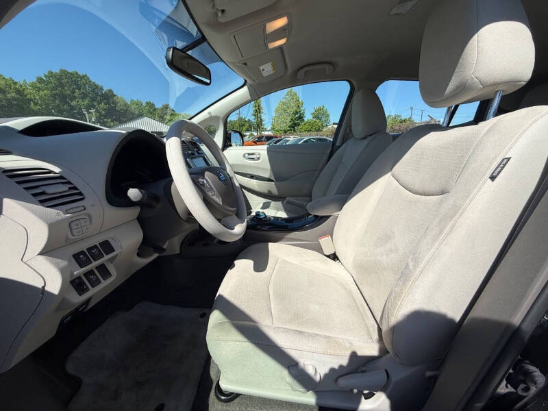 2011 Nissan LEAF SL