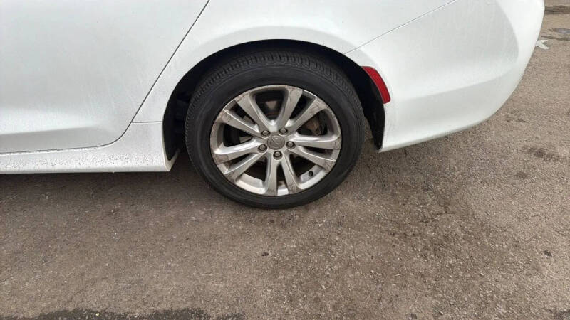 2016 Chrysler 200
