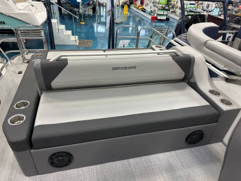 2025 Berkshire 23 UL STS 3.0