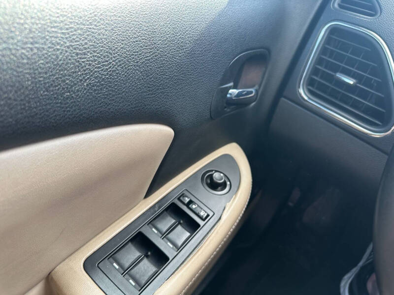 2012 Chrysler 200 Limited