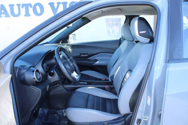 2021 Nissan Kicks SR