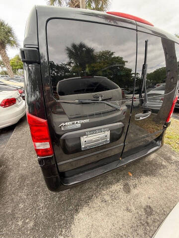 2017 Mercedes-Benz Metris Passenger