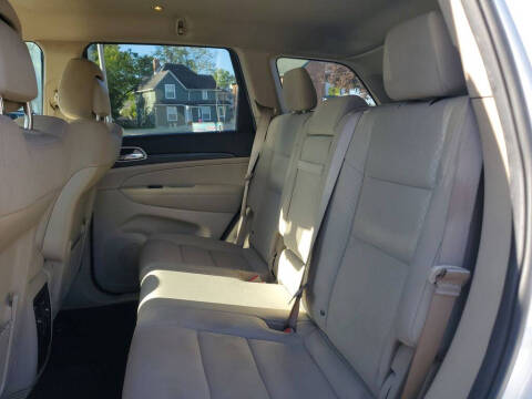 2019 Jeep Grand Cherokee Laredo