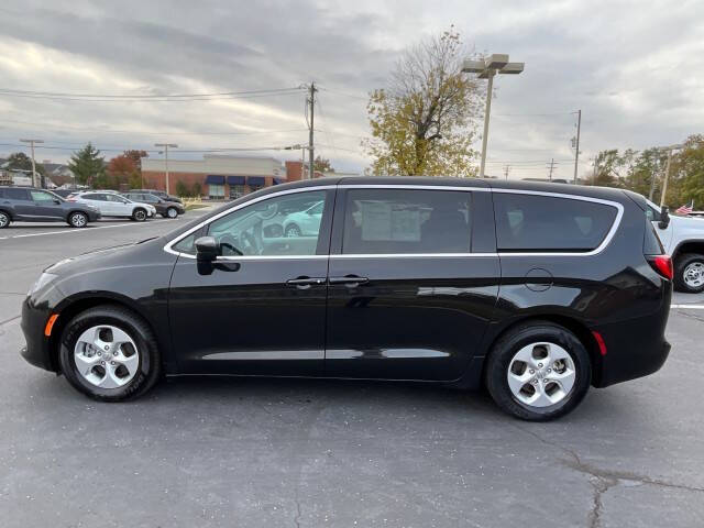 2017 Chrysler Pacifica LX