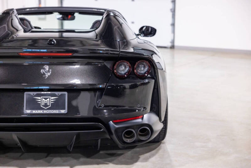 2021 Ferrari 812 GTS