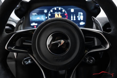 2023 McLaren Artura