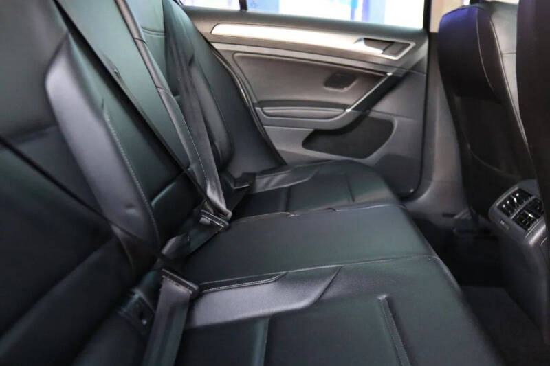 2017 Volkswagen Golf TSI Wolfsburg Edition