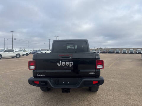 2022 Jeep Gladiator Overland