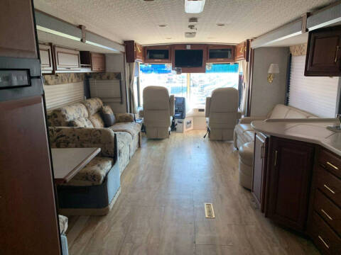 2004 Freightliner XC Chassis