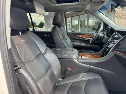 2018 Cadillac Escalade ESV Luxury
