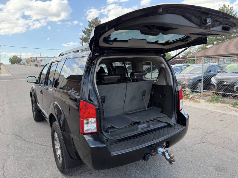 2012 Nissan Pathfinder Silver Edition