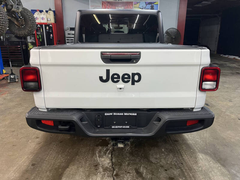 2022 Jeep Gladiator Sport S