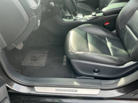 2019 Infiniti QX30 Essential
