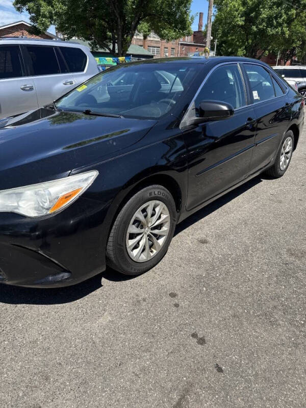 2017 Toyota Camry LE