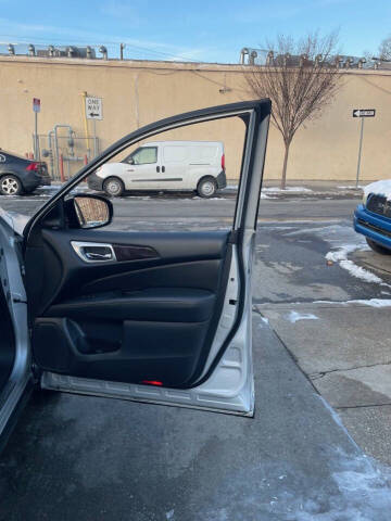 2015 Nissan Pathfinder Platinum