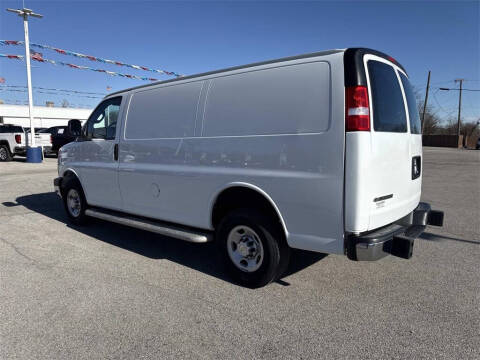 2024 Chevrolet Express 2500