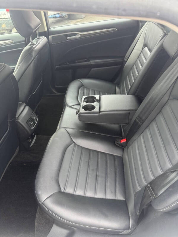 2017 Ford Fusion Hybrid SE