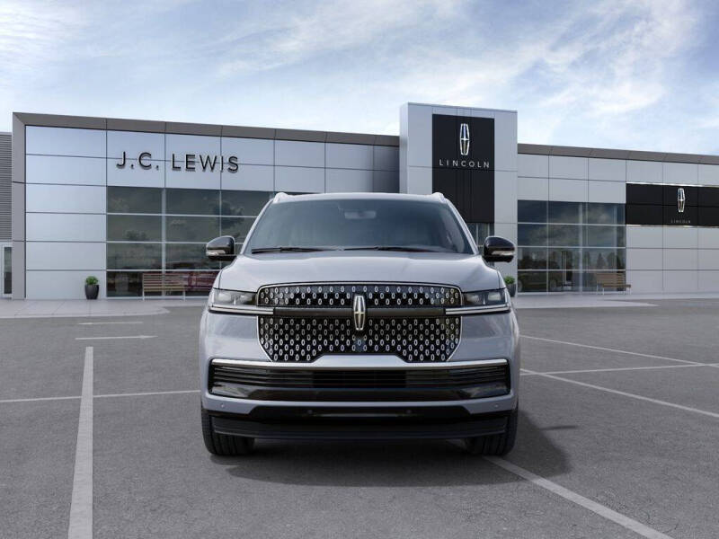 2027 Lincoln Navigator L Reserve