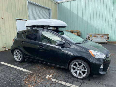 Prius c roof rack hot sale