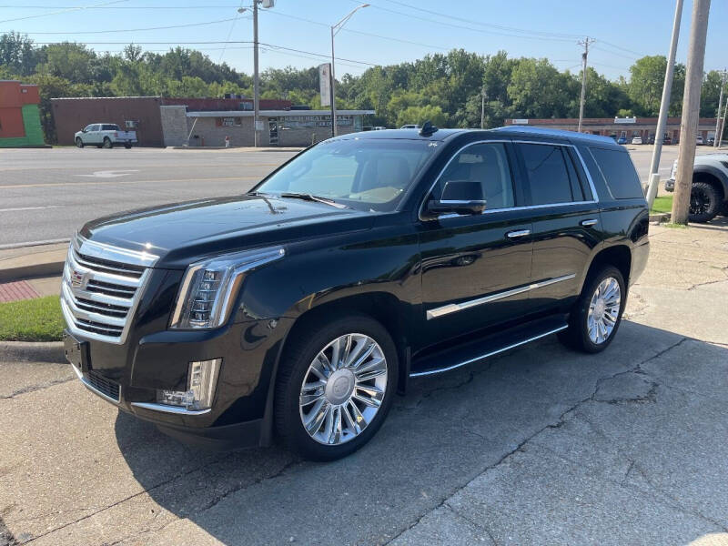 2016 Cadillac Escalade for sale at Greg's Auto Sales in Poplar Bluff MO