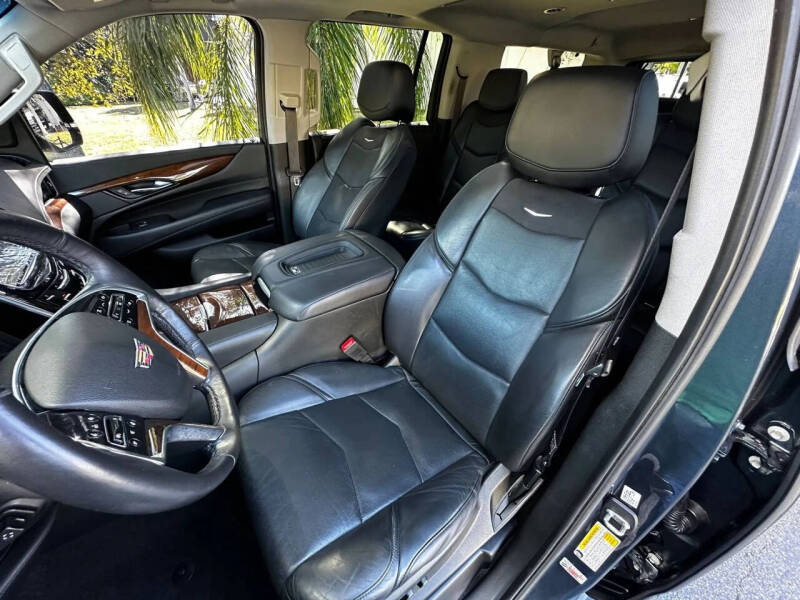 2020 Cadillac Escalade ESV Luxury