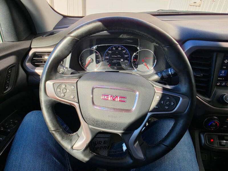 2023 GMC Acadia AT4