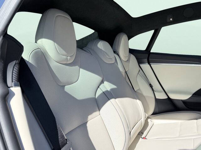 2023 Tesla Model S Plaid