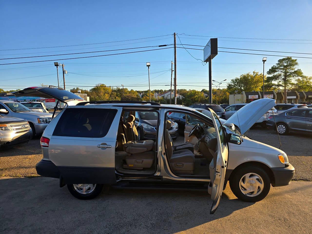 2002 Toyota Sienna for sale at Mac Motors in Arlington, TX