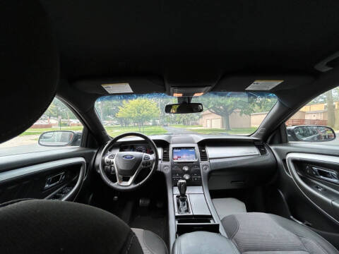 2016 Ford Taurus SEL