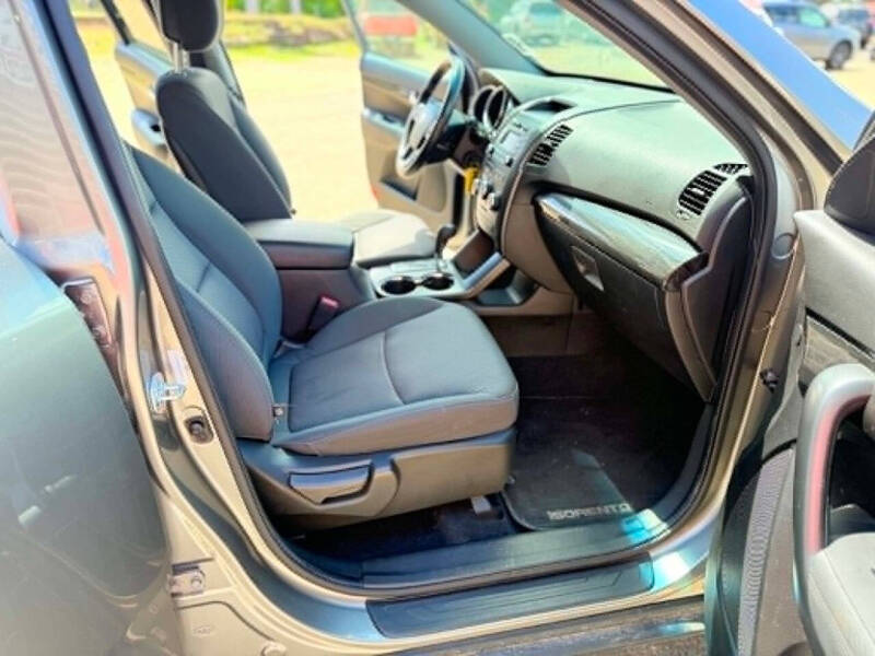 2012 Kia Sorento LX