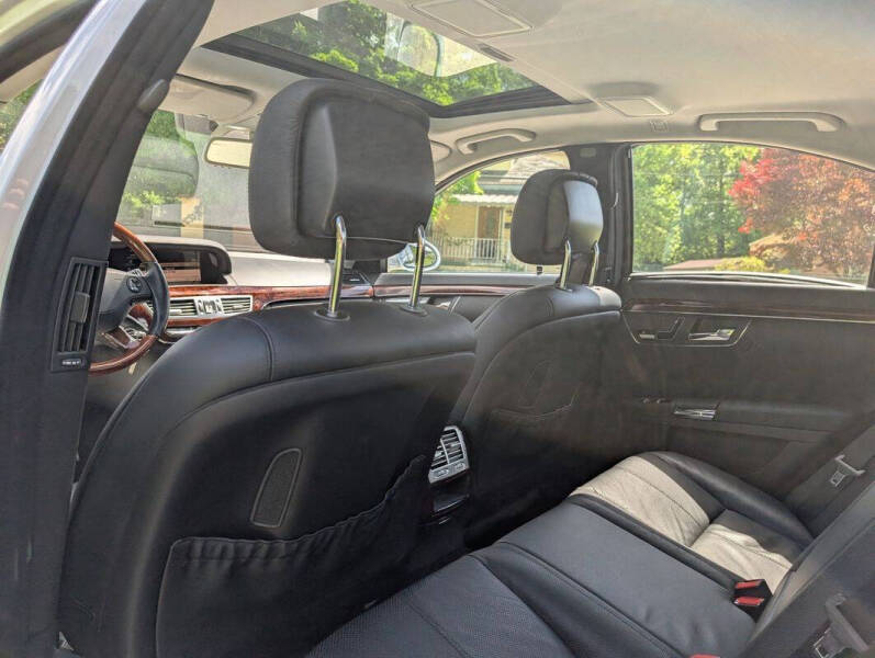 2009 Mercedes-Benz S-Class S 550 4MATIC