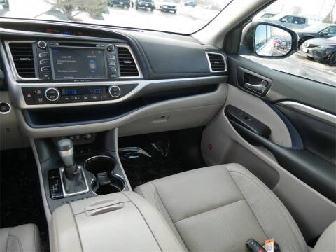 2019 Toyota Highlander Limited Platinum