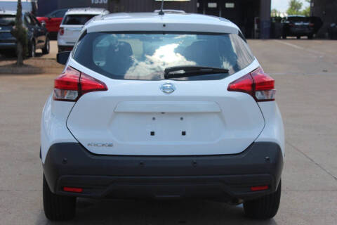 2020 Nissan Kicks S