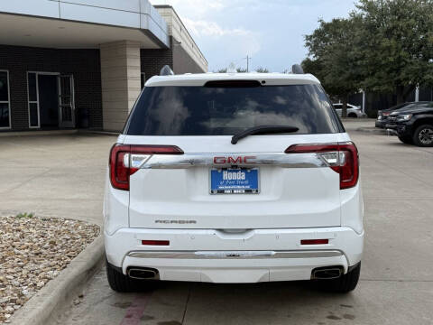2023 GMC Acadia Denali