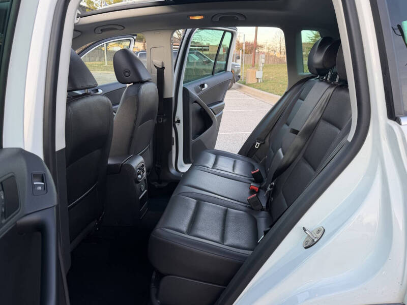 2017 Volkswagen Tiguan 2.0T Wolfsburg Edition 4Motion